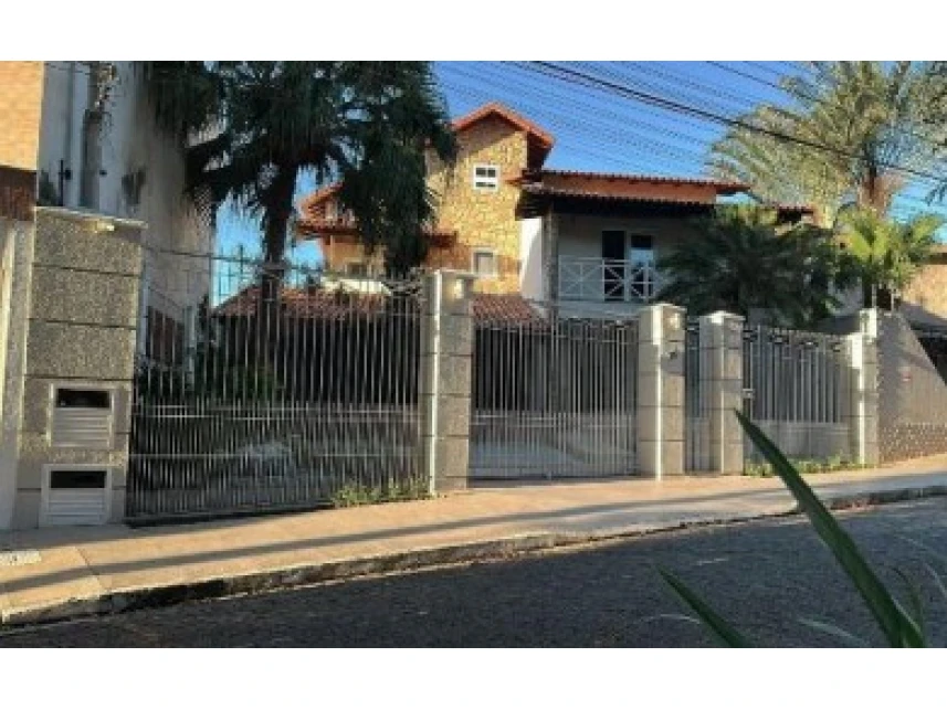 Casa em leilão em Volta Redonda/RJ a partir de R$ 1.732.114 | Lance Rápido