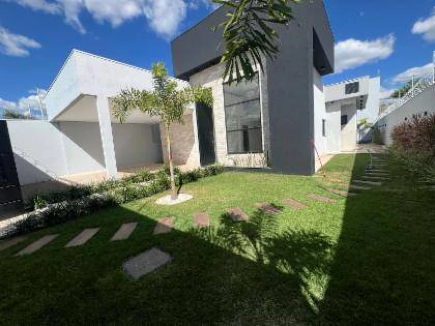 Casa 3Q, 4B, 193m², ocupada