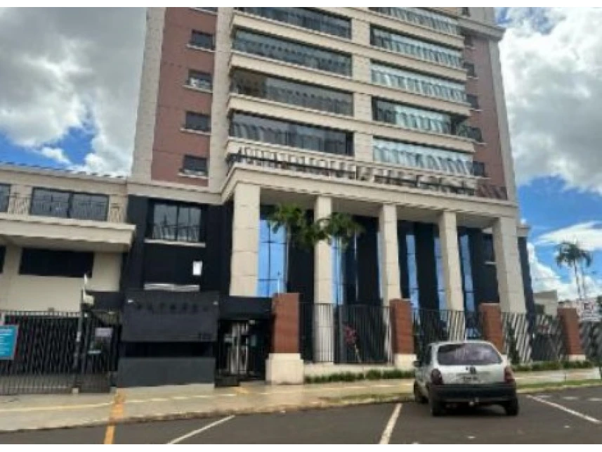 Apartamento de Alto Padrão com 3 Vagas e Área de 333m²
