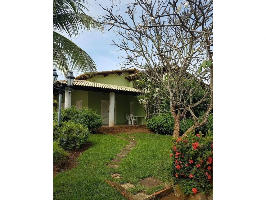 Casa ocupada com 4 quartos e 301 m² construída