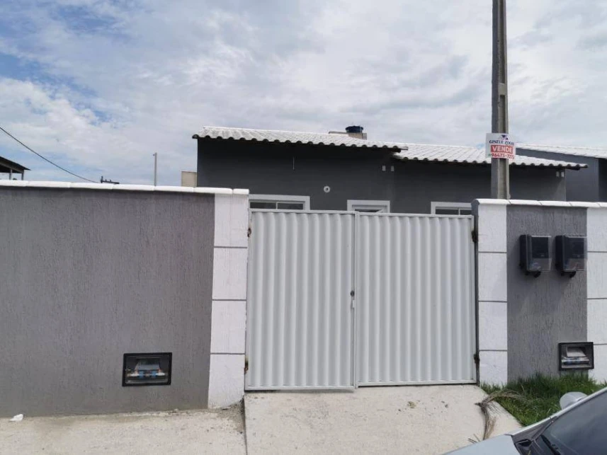 Casa ocupada com 1 quarto, 2 banheiros e 42 m²