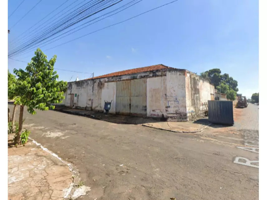 Leilão de Residencial / Comercial - Centro - Goiatuba/GO cod: 235699
