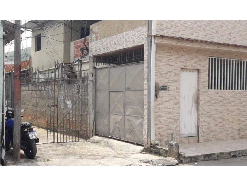 Casa ocupada com 3 quartos e 93 m² construída