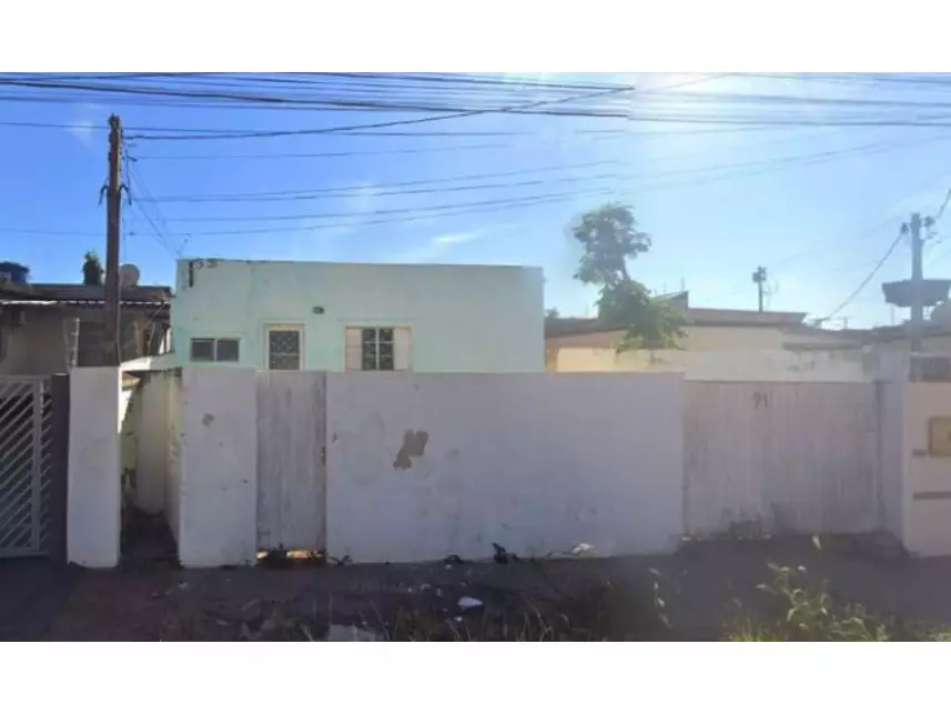 Casa com Edícula em Ponta Porã/MS - Ocupada