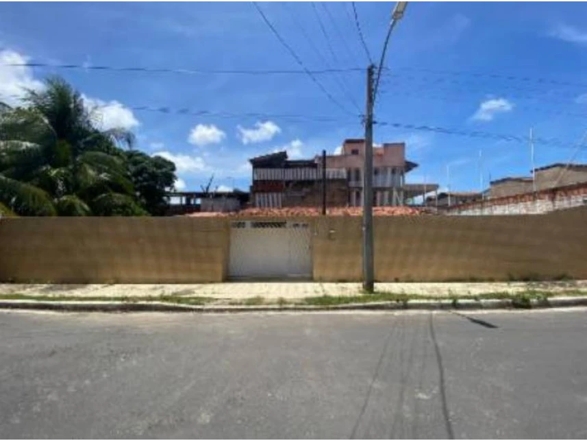 Casa ocupada de 190m² com 1 vaga em condomínio