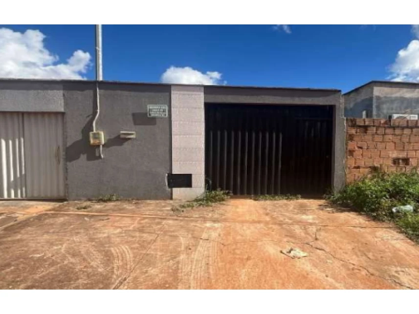 Casa ocupada com 83,72 m², 2 quartos e 1 banheiro