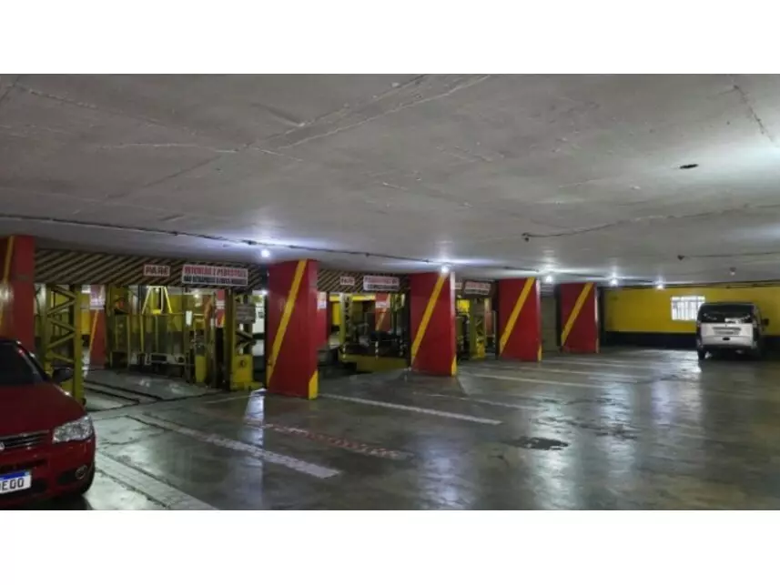 Box de garagem com 13,45 m² úteis