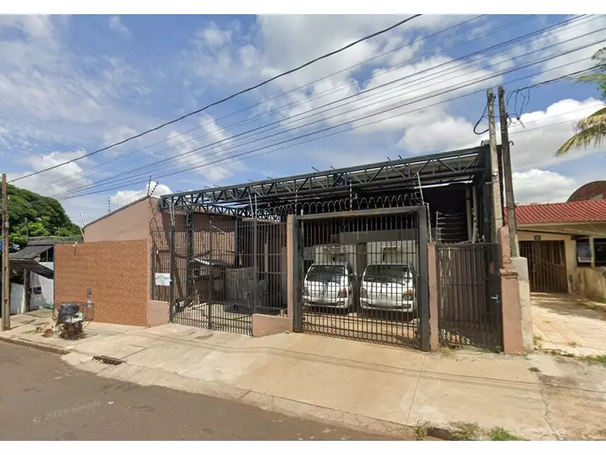 Imóvel comercial com 90,34 m² construídos