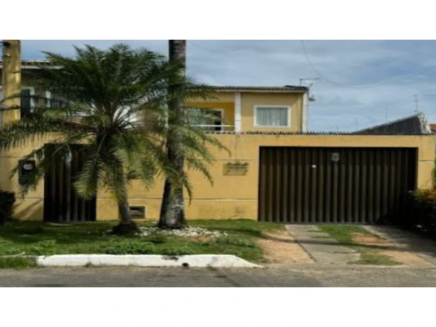 Casa em leilão em Lauro de Freitas