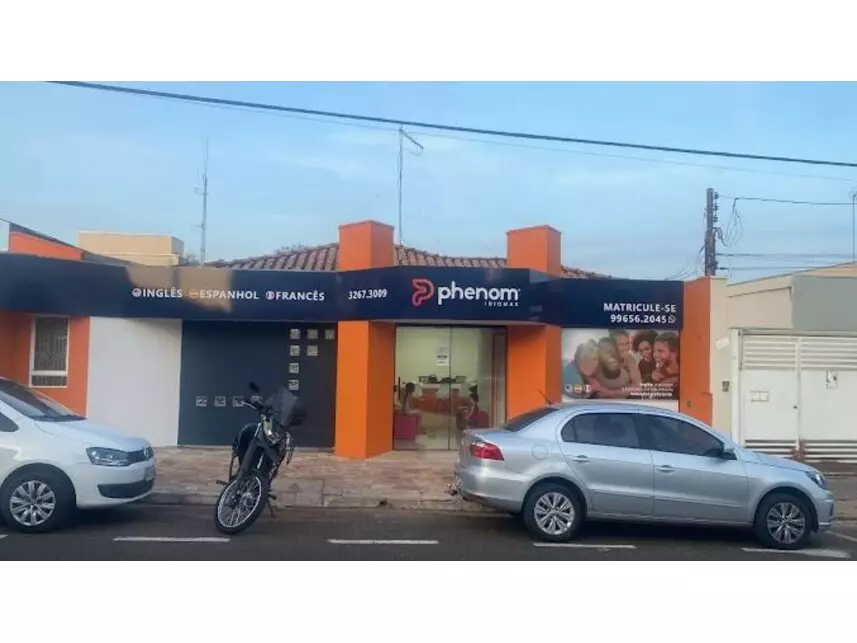 Comercial em leilão em Guapiaçu