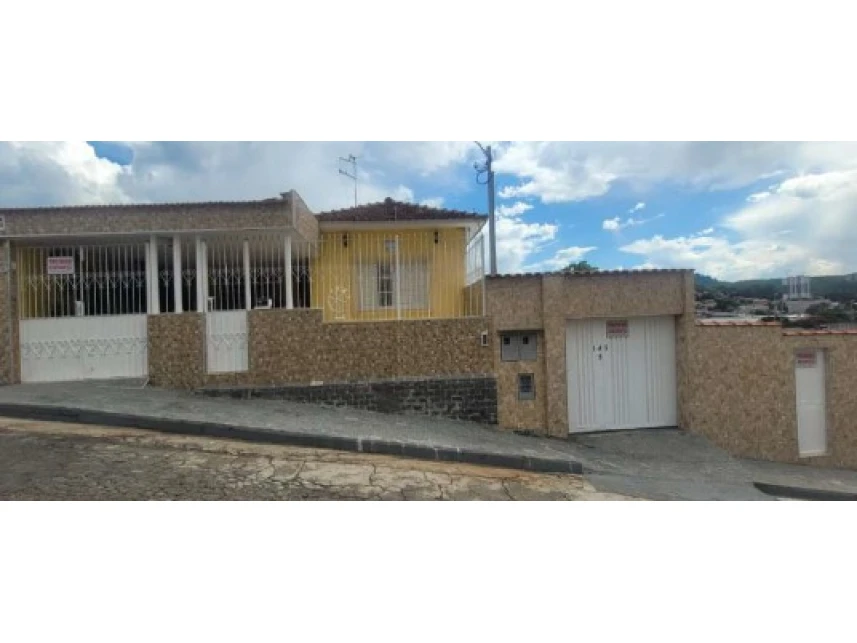 Casa em leilão em Jardim São Jorge, Pocos de Caldas/MG a partir de R$ 378.722 (Ref. 641704) | Lance Rápido