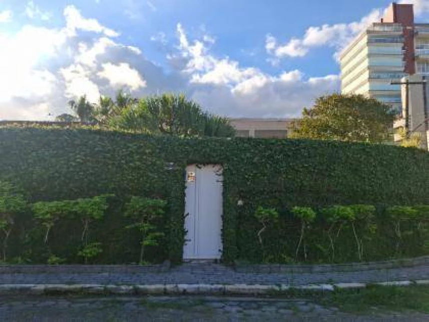 Casa em leilão em Guarujá