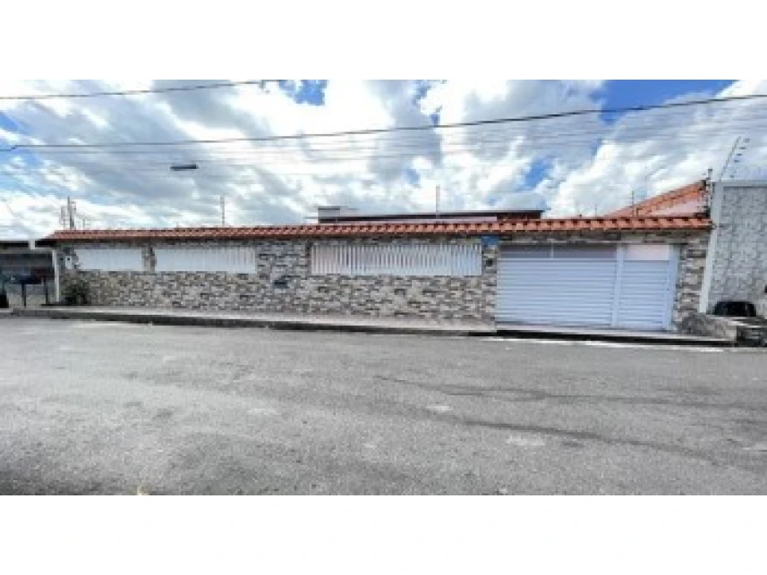 Casa em leilão em Manaus/AM a partir de R$ 300.000 | Lance Rápido