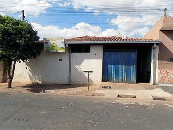 Casa em leilão - ,  - Guariba/SP - Banco Santander Brasil S/A | Z10973LOTE015