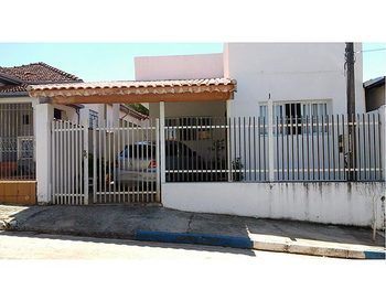 Casa em leilão - Rua Pará, 423 - Conchas/SP - Itaú Unibanco S/A | Z12094LOTE001