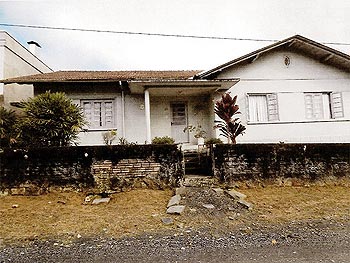 Casa em leilão - Rua Sigismundo Nardelli, 31 - Rio do Oeste/SC - Banco Santander Brasil S/A | Z12459LOTE009