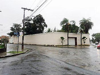 Casa em leilão - Rua Pedro Celestino Mendonça, 400 - Contagem/MG - Banco Bradesco S/A | Z12732