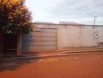Casa em leilão - Manoel Gomes do Nascimento , s/n - Araporã/MG - Banco Bradesco S/A | Z12706