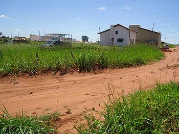 Terreno em leilão - Rua Pedro Paulo de Queiroz, esq. c/ Travessa Lirota Garcia Maia, s/n - Inocência/MS - Banco Bradesco S/A | Z12656