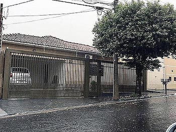 Casa em leilão - Rua Adauto Pinheiro, 455 - São José do Rio Preto/SP - Banco Santander Brasil S/A | Z12720