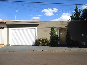 Casa em leilão - Avenida Santos Dumont, 220 - São Joaquim da Barra/SP - Banco Bradesco S/A | Z12884LOTE006