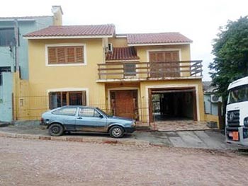 Casa em leilão - Rua Benjamin Constant, 70 - Caçapava do Sul/RS - Banco Bradesco S/A | Z12884LOTE004