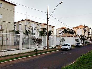 Apartamento em leilão - Avenida São Paulo, 21 - Araguari/MG - Banco Bradesco S/A | Z12951