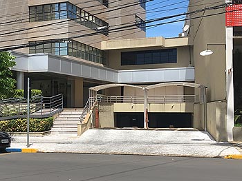 Ex-Agência em leilão - Rua Floriano Peixoto, 120 - Araçatuba/SP - Banco Santander Brasil S/A | Z13477LOTE002