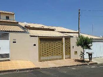 Casa em leilão - Rua Luiz Carlos Ribeiro, 141 - Fernandópolis/SP - Banco Bradesco S/A | Z13610LOTE013