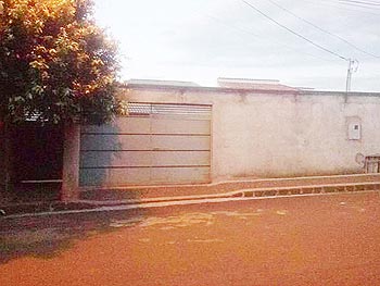 Casa em leilão - Manoel Gomes do Nascimento, s/n - Araporã/MG - Banco Bradesco S/A | Z13711LOTE011
