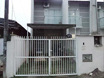 Casa em leilão - Rua Pajé, 62 - Joinville/SC - Banco Santander Brasil S/A | Z13801LOTE014