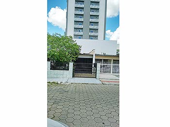 Casa em leilão - Rua Carlos Seara, 503 - Itajaí/SC - Banco Sistema | Z13912LOTE007