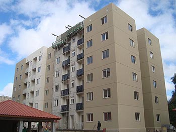 Apartamento em leilão - RUA AMADEU ASSAD YASSIM, 270 - Curitiba/PR - Banco Santander Brasil S/A | Z13801LOTE022