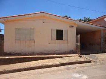 Casa em leilão - Rua dos Fundadores, 422 - Conceição da Aparecida/MG - Banco Bradesco S/A | Z14048LOTE012