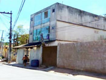 Residencial / Comercial em leilão - Rua Via do Sol, s/n - Macaé/RJ - Banco Bradesco S/A | Z14415LOTE002