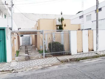 Casa em leilão - Rua David Maria Monteiro Gomes, 170 - Taubaté/SP - Banco Bradesco S/A | Z15054LOTE002
