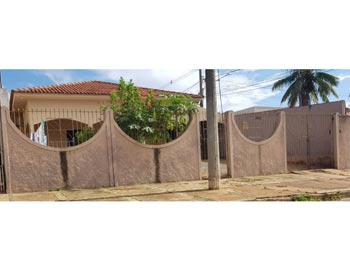 Casa em leilão - Rua da Liberdade, 561 - Rondonópolis/MT - Banco Sistema | Z15023LOTE009