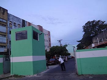 Apartamento em leilão - Rua Padre do Luiz Figueira, 586 - Salvador/BA - Banco Santander Brasil S/A | Z15360LOTE008
