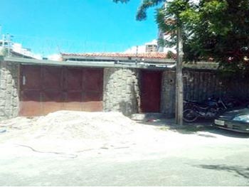 Casa em leilão - Rua Engenheiro Plácido Júnior, 180 - Fortaleza/CE - Banco Bradesco S/A | Z15888LOTE005