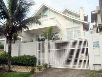 Casa em leilão - Avenida José Temístocles de Macedo, 4917 - Bal Piçarras/SC - Banco Santander Brasil S/A | Z15943LOTE017