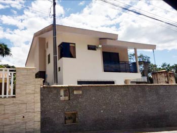 Casa em leilão - Rua Lourenço Regis, 210 - Guabiruba/SC - Banco Bradesco S/A | Z16086LOTE013