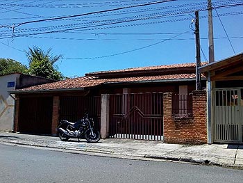 Casa em leilão - ,  - Pindamonhangaba/SP - Banco Santander Brasil S/A | Z16563LOTE025