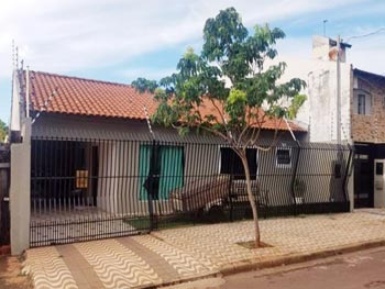 Casa em leilão - Rua Rosa Cruz, 1421 - Maringá/PR - Banco Bradesco S/A | Z16358LOTE011