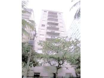 Apartamento em leilão - Avenida Marechal Deodoro da Fonseca, 854 - Guarujá/SP - Grupo Sifra | Z16810LOTE001