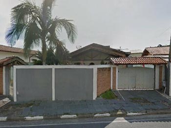 Casa em leilão - Rua Araguari, 295 - Guararema/SP - Banco Santander Brasil S/A | Z16904LOTE028