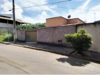 Casa em leilão - ,  - Vespasiano/MG - Banco Santander Brasil S/A | Z17332LOTE032