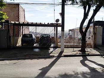 Casa em leilão - Rua Fluminense, 183 - Embu das Artes/SP - Banco Bradesco S/A | Z18111LOTE009
