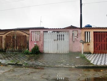 Casa em leilão - Rua Santo Antônio, 552 - Mongaguá/SP - Banco Santander Brasil S/A | Z18057LOTE023