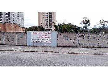 Terreno em leilão - Rua Violante Siqueira, 12 e 44 - Taubaté/SP - Banco Bradesco S/A | Z18342LOTE005