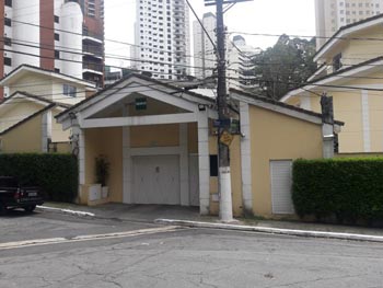 Casa em leilão - Rua do Símbolo, 207 - São Paulo/SP - Banco Santander Brasil S/A | Z18327LOTE011